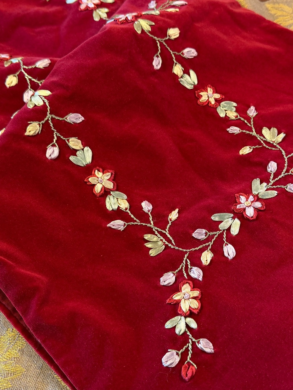 April Cornell Velour Ribbon Embroidered Table Runner Cherry Red Floral